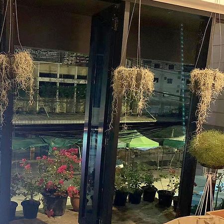 Susu Khaosan Hostel バンコク都 エクステリア 写真