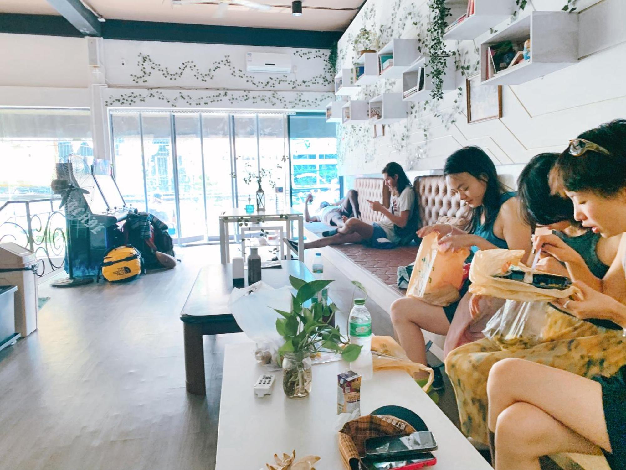 Susu Khaosan Hostel バンコク都 エクステリア 写真