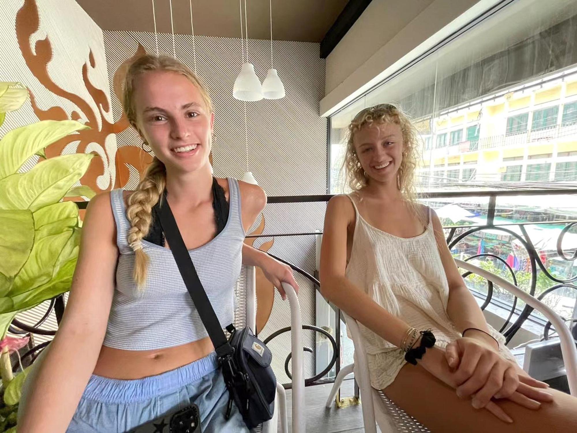 Susu Khaosan Hostel バンコク都 エクステリア 写真