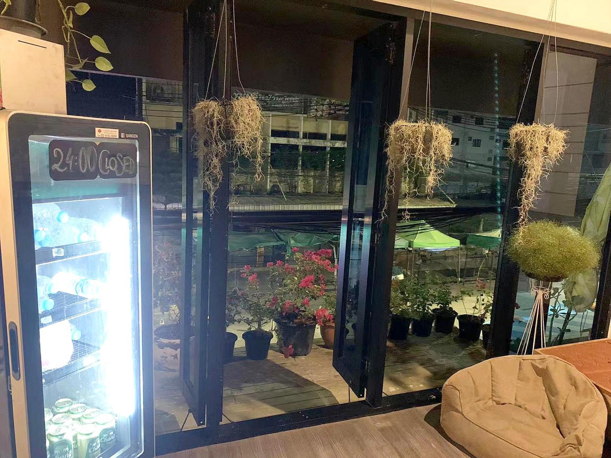 Susu Khaosan Hostel バンコク都 エクステリア 写真