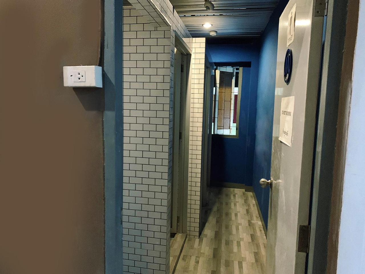 Susu Khaosan Hostel バンコク都 エクステリア 写真