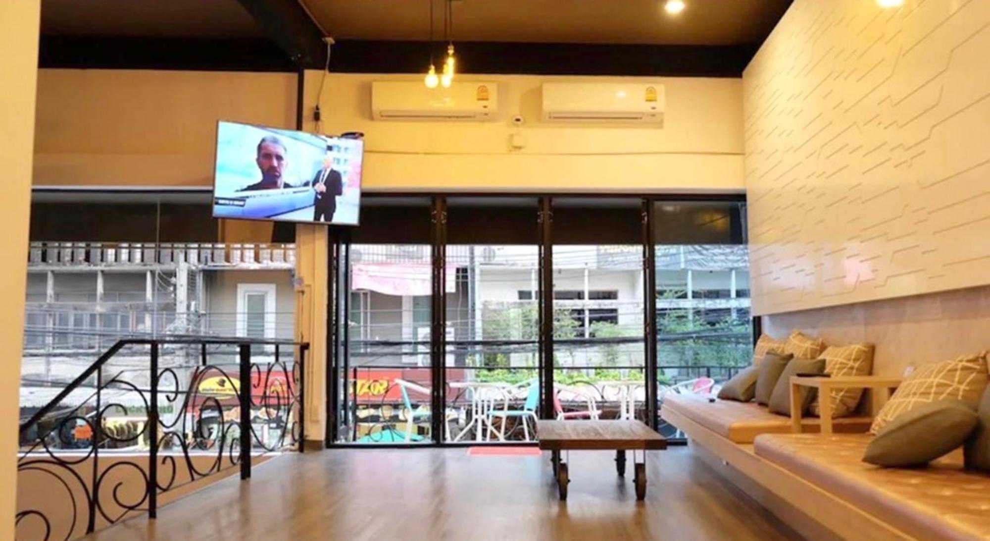 Susu Khaosan Hostel バンコク都 エクステリア 写真