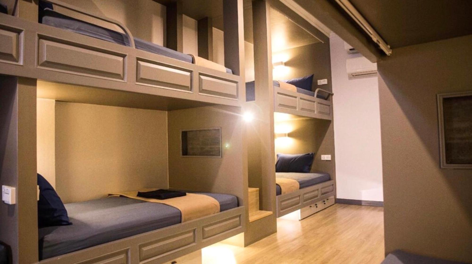 Susu Khaosan Hostel バンコク都 エクステリア 写真