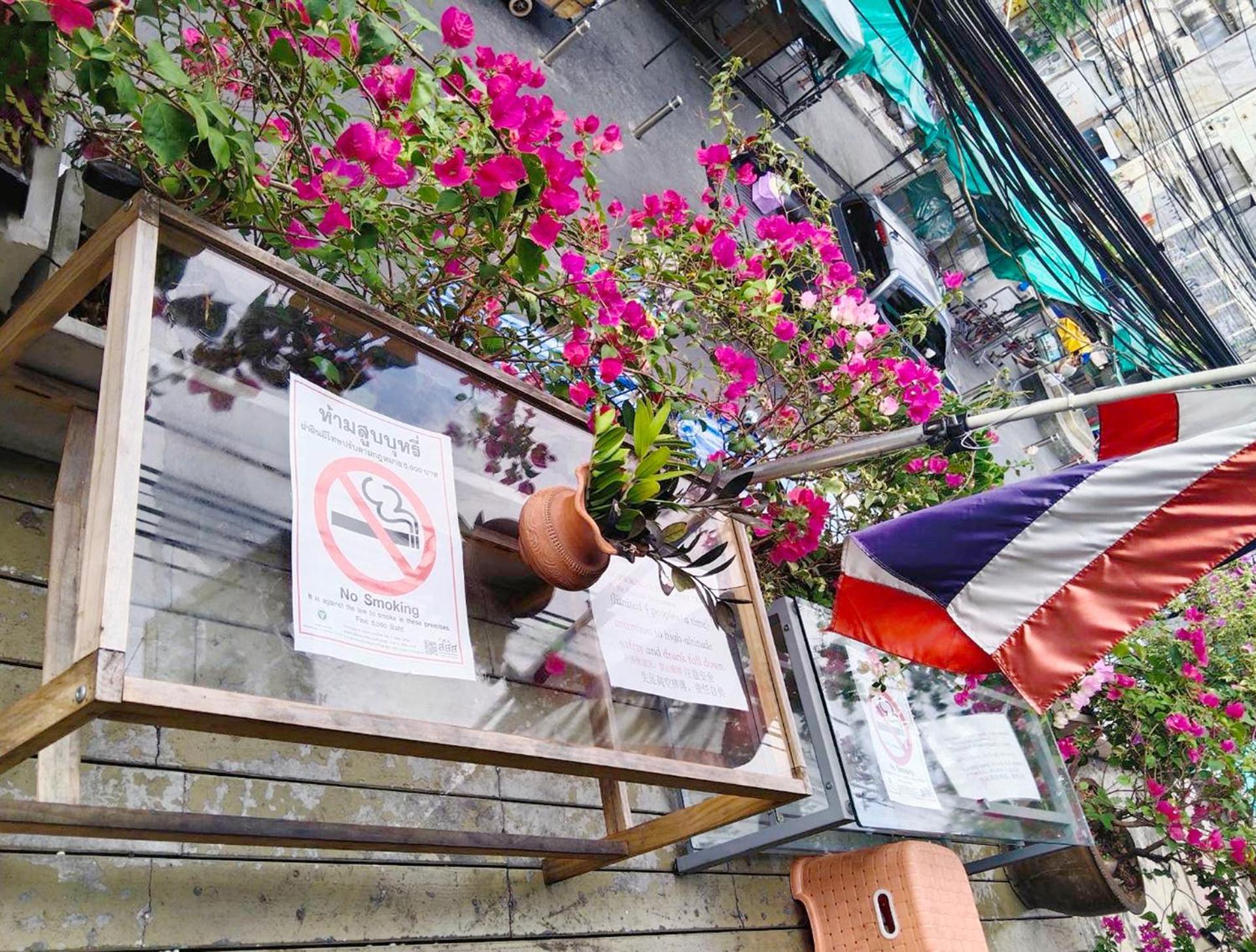 Susu Khaosan Hostel バンコク都 エクステリア 写真